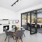 13 Zendo Villa *
